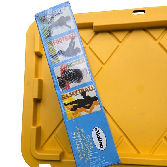 Malina Hook-A-Rug Kit Football is a vintage latch hook rug kit - Picture 5 of 7